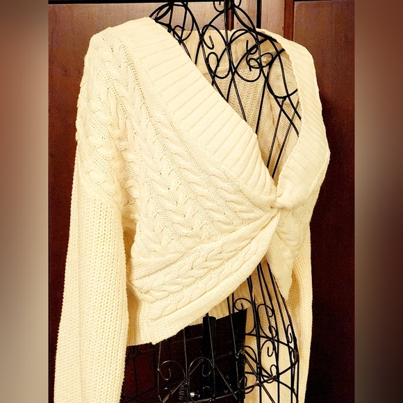 Free People Womens Emilie White Knit Knot-Front Crop Pullover Sweater  NWT - Picture 4 of 6